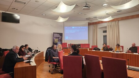 Na predstavitvi nove ureditve je župan Milan Bogatič opozoril, da je občina nedavno uspešno uredila Zeleni kare.